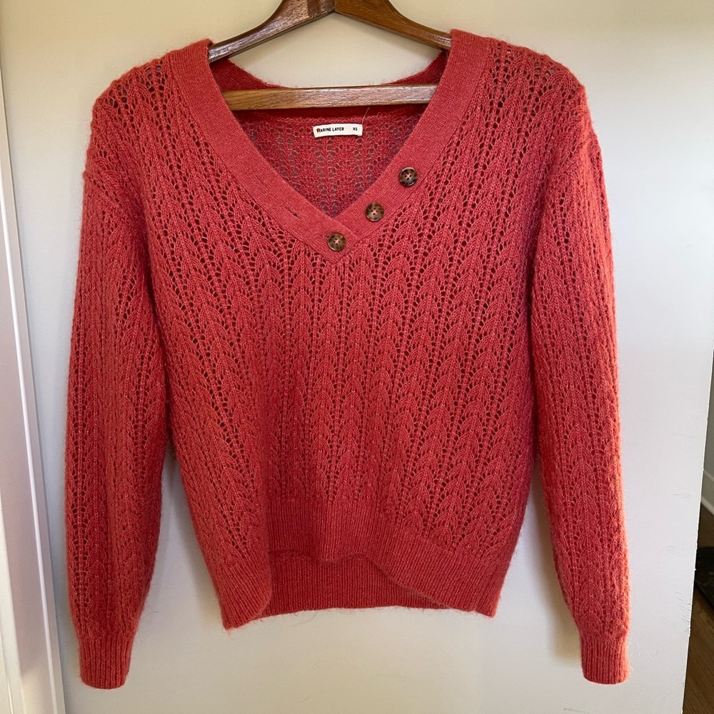 Marine Layer wool blend pull-over. Ideal as a layer piece over patterned shirt